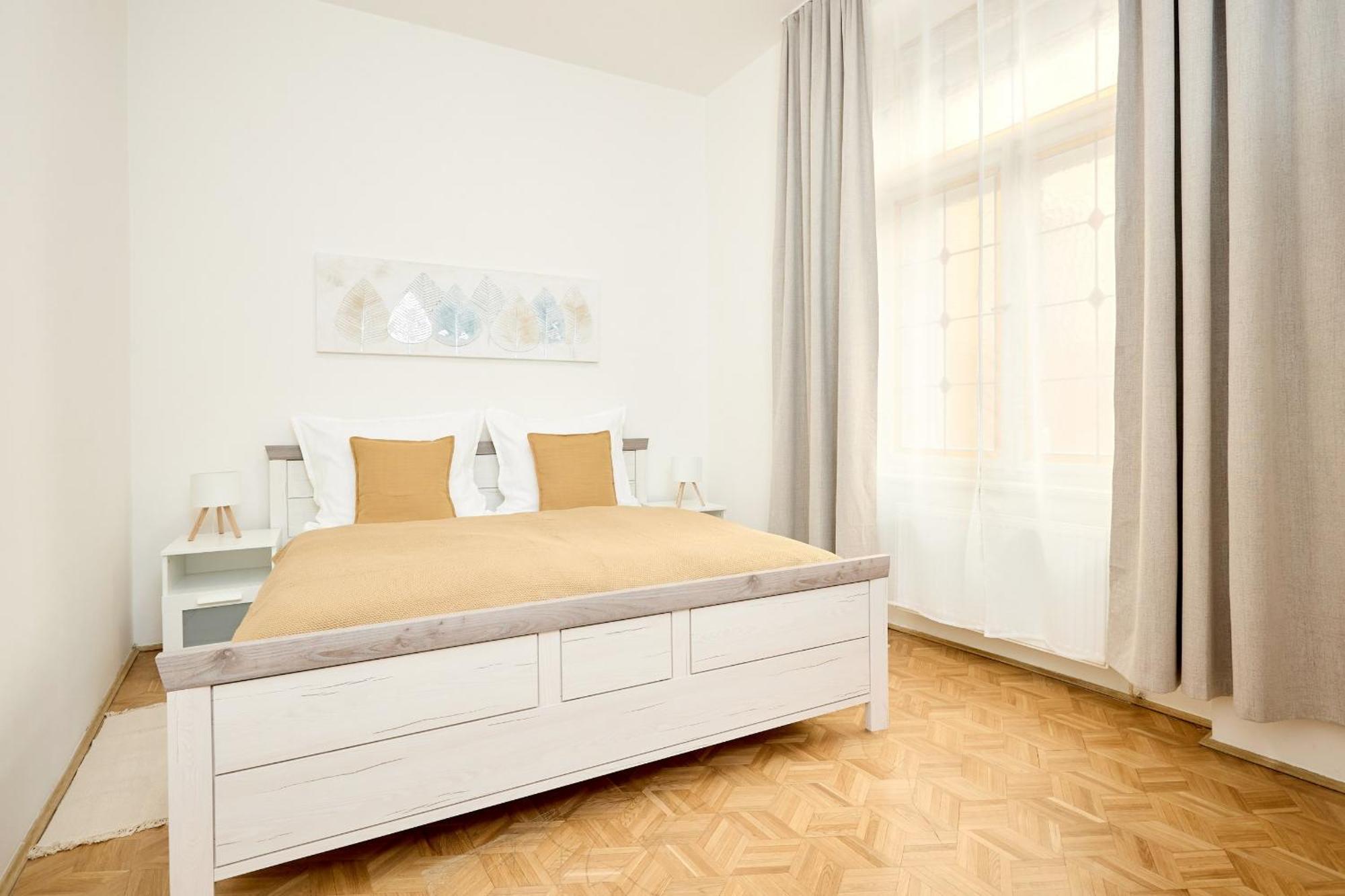 Apartment Alma *