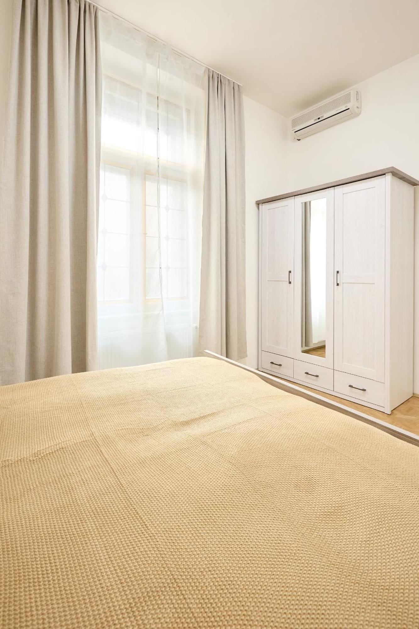 Alma Apartment