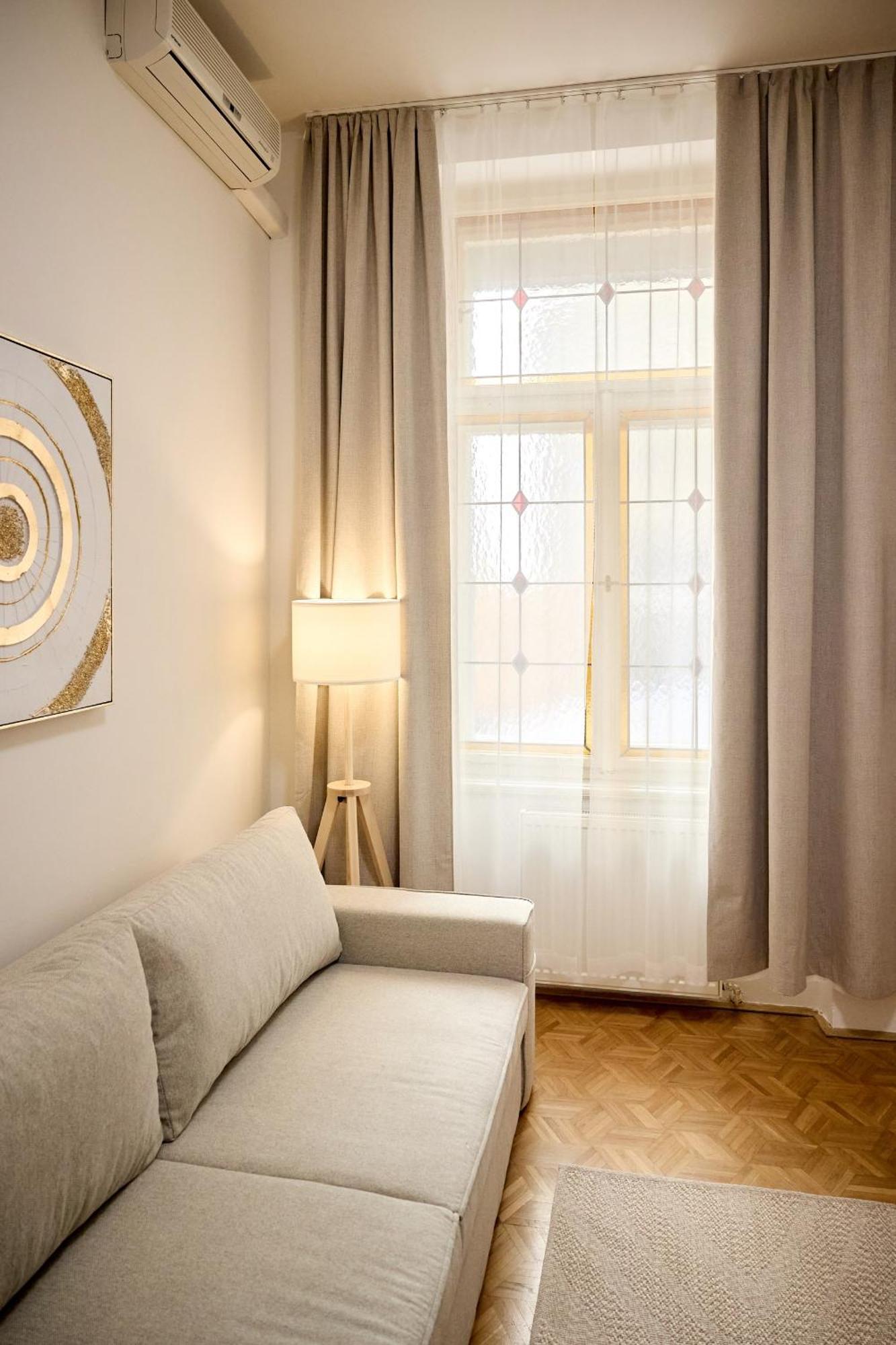 Alma Apartment *