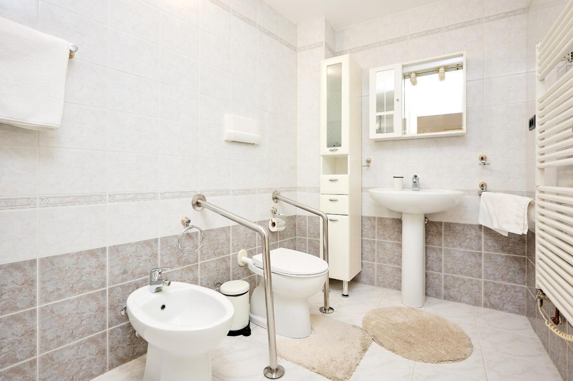 Alma Apartment